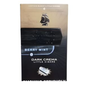 Tobacco Sepeti stoklarında bulunan orijinal Captain Black Berry Mint sigara paketi, mor ve gümüş detayları ile modern ince tasarımını gösteren profesyonel ürün görseli.